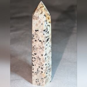 Kiwi Jasper Tower